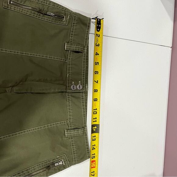 NWT Chicos Tripoli Cargo Straight Leg Pants Deep Woods Green - Picture 6 of 7